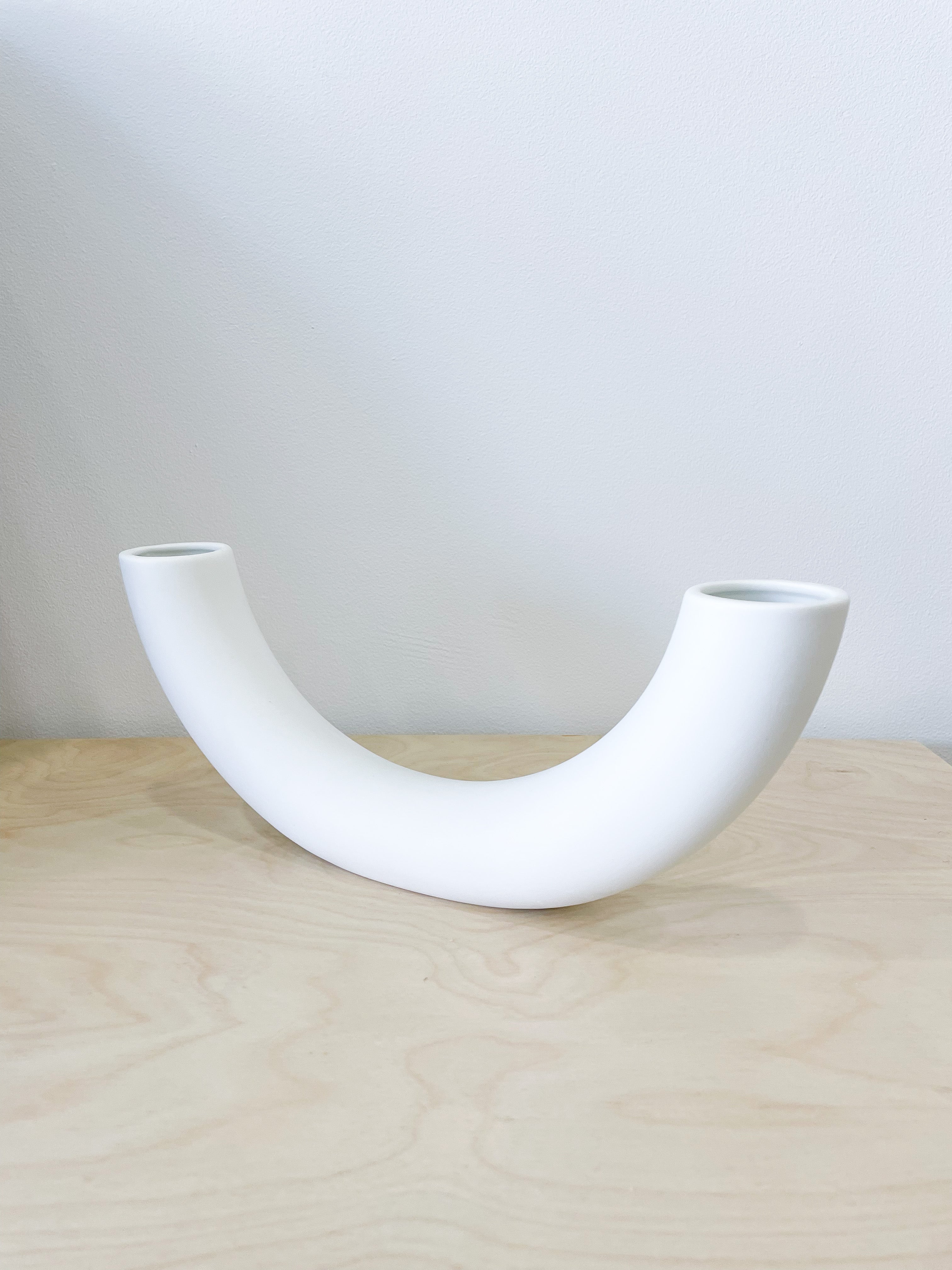 Curve Vase - white